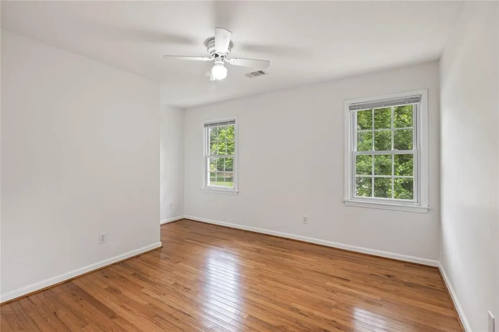 Roswell, Georgia 30075, United States, 4 Bedrooms Bedrooms, ,3 BathroomsBathrooms,Residential,Pending,141574