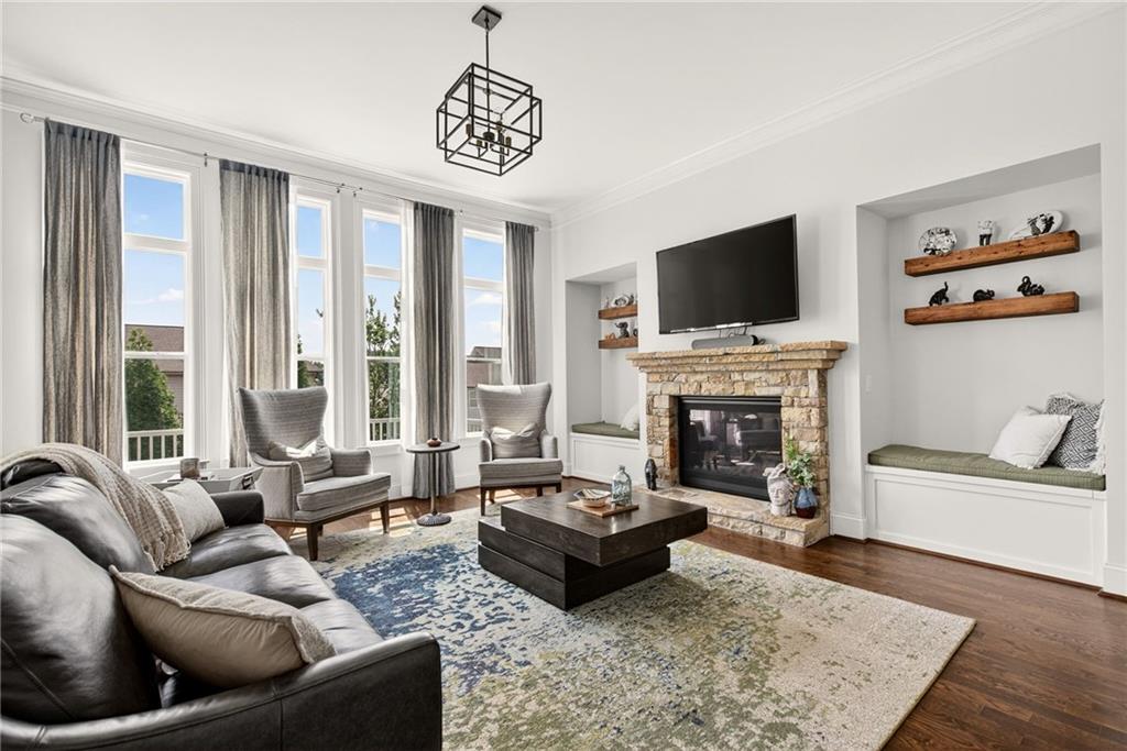 6040 Meyers Park