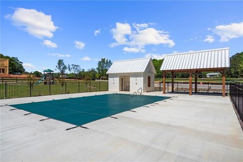 A home in Dacula