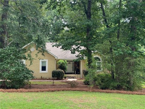 Homes For Sale - 33 Bridgewater Drive<br/> Coweta County, Newnan, GA 30265