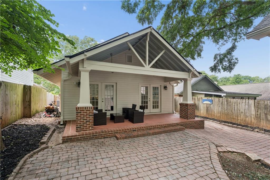 63 Lakeview Drive NE