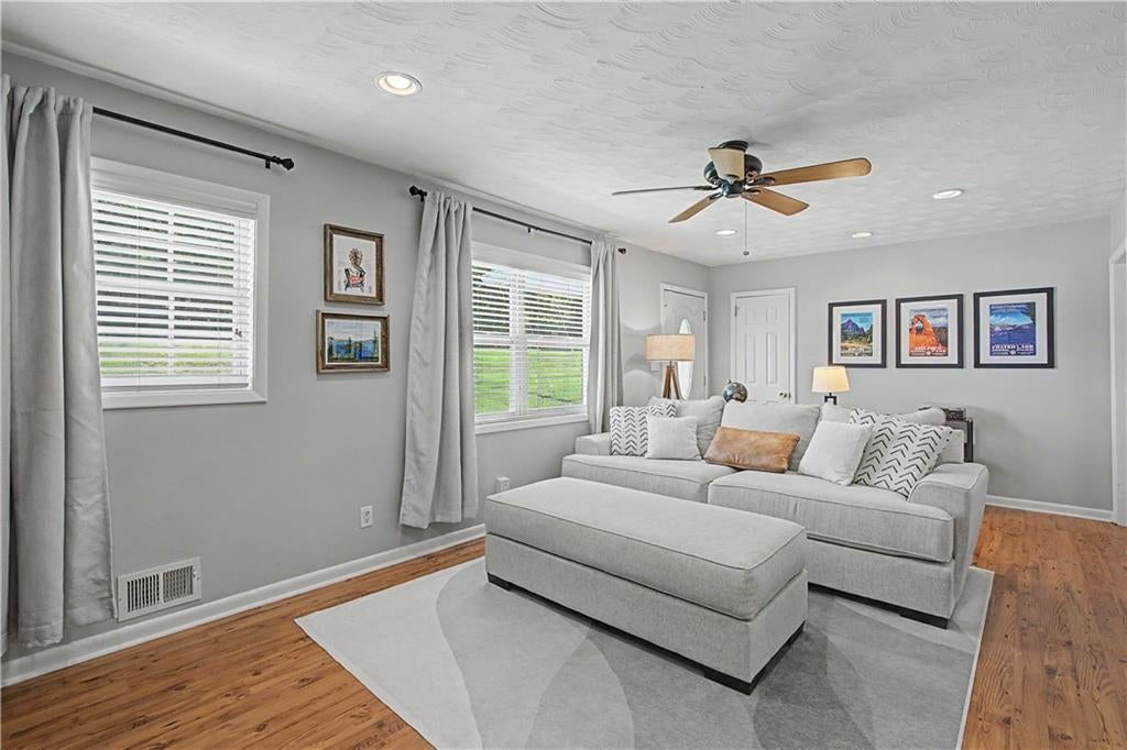 141 Cooper Lake Road SE