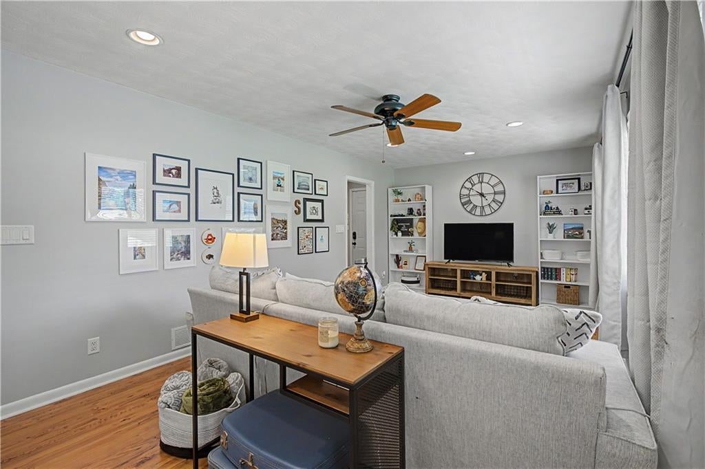 141 Cooper Lake Road SE