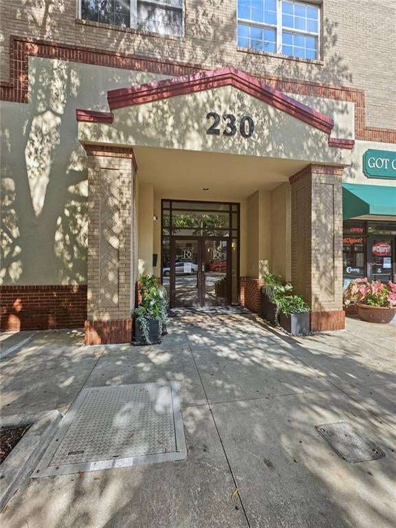 230 E Ponce De Leon Avenue 230
