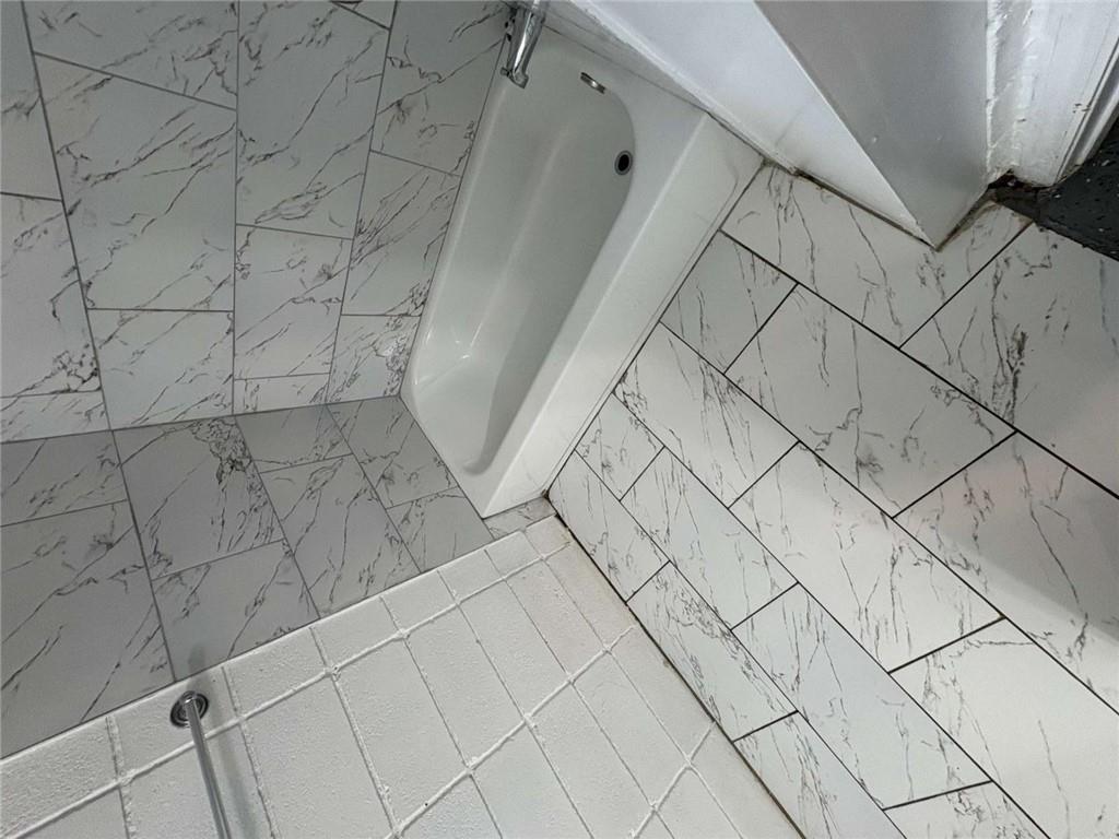Lynmore Mikado - Residential Lease