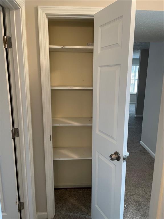 Old Roswell Corners - Residential Lease