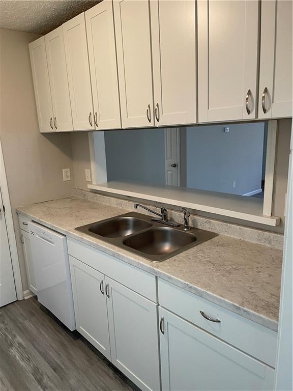 Old Roswell Corners - Residential Lease