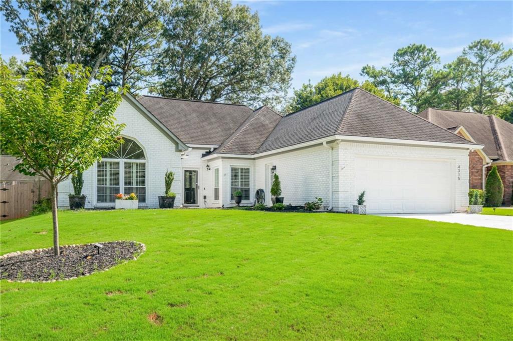 4315 Pinewalk Drive