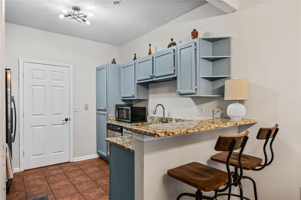 508 Vinings Forest Court, Smyrna, Georgia image 8