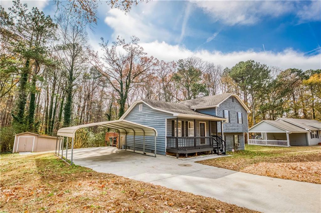 1355 Compton Woods Drive, Loganville, Georgia image 4