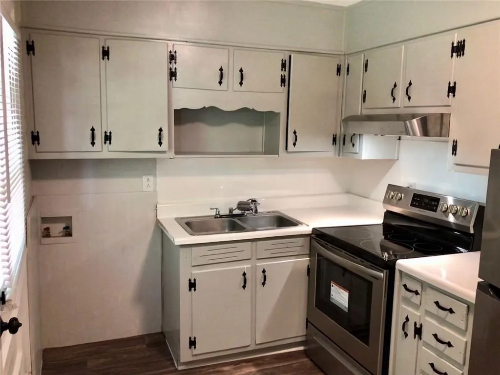 Mableton, Georgia 30126, United States, 2 Bedrooms Bedrooms, ,1 BathroomBathrooms,Residential,Active,256591