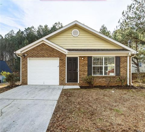 Homes For Sale - 7137 Ravenwood Lane<br/> Lithonia, GA 30038