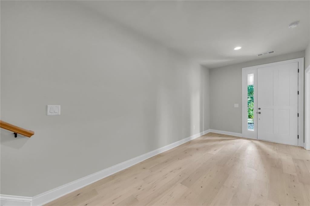 1015 Creekside Lane