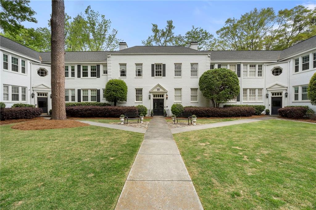 21 Peachtree Memorial Drive NW 4