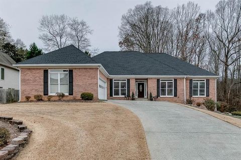 A home in Dacula