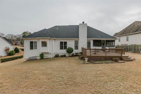 A home in Dacula