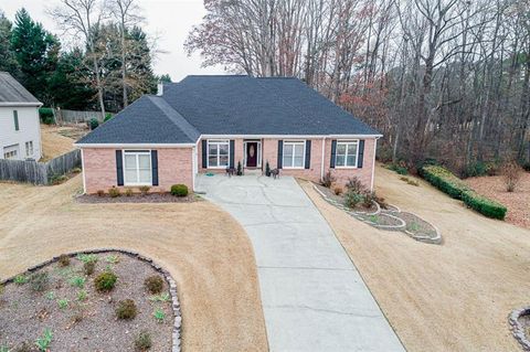 A home in Dacula