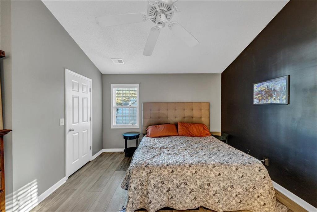 HIGHLAND POINTE - Residential