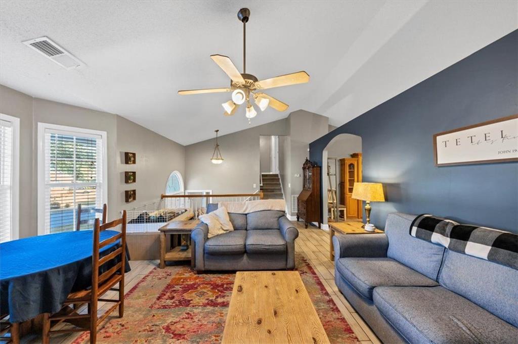 HIGHLAND POINTE - Residential