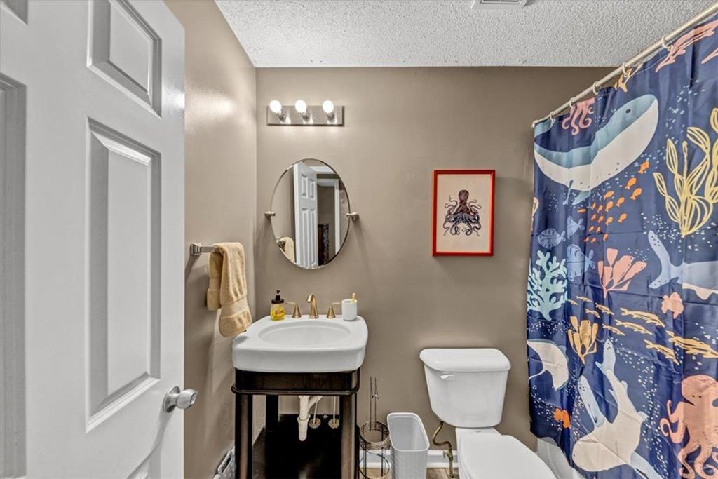 HIGHLAND POINTE - Residential