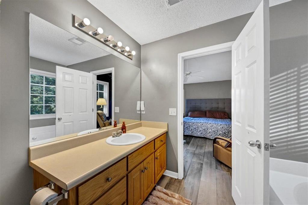 HIGHLAND POINTE - Residential