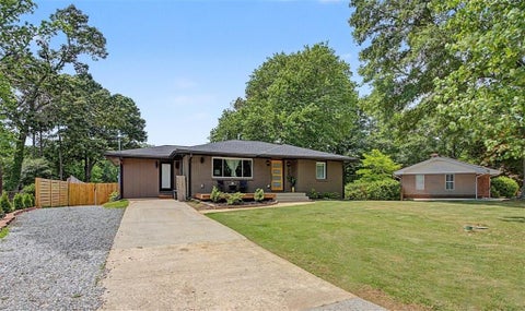 Homes For Sale - 3590 Crestview Drive<br/> Smyrna, GA 30082