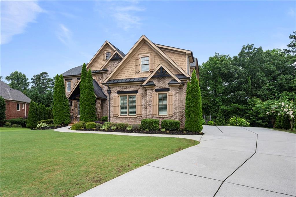 2220 Cambridge Hill Court