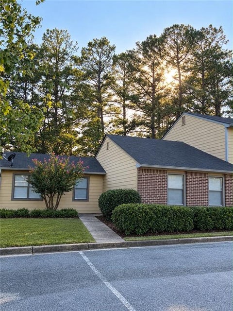 Townhouse For Sale - 247 Mateo Walk<br/> Lawrenceville, GA 30046
