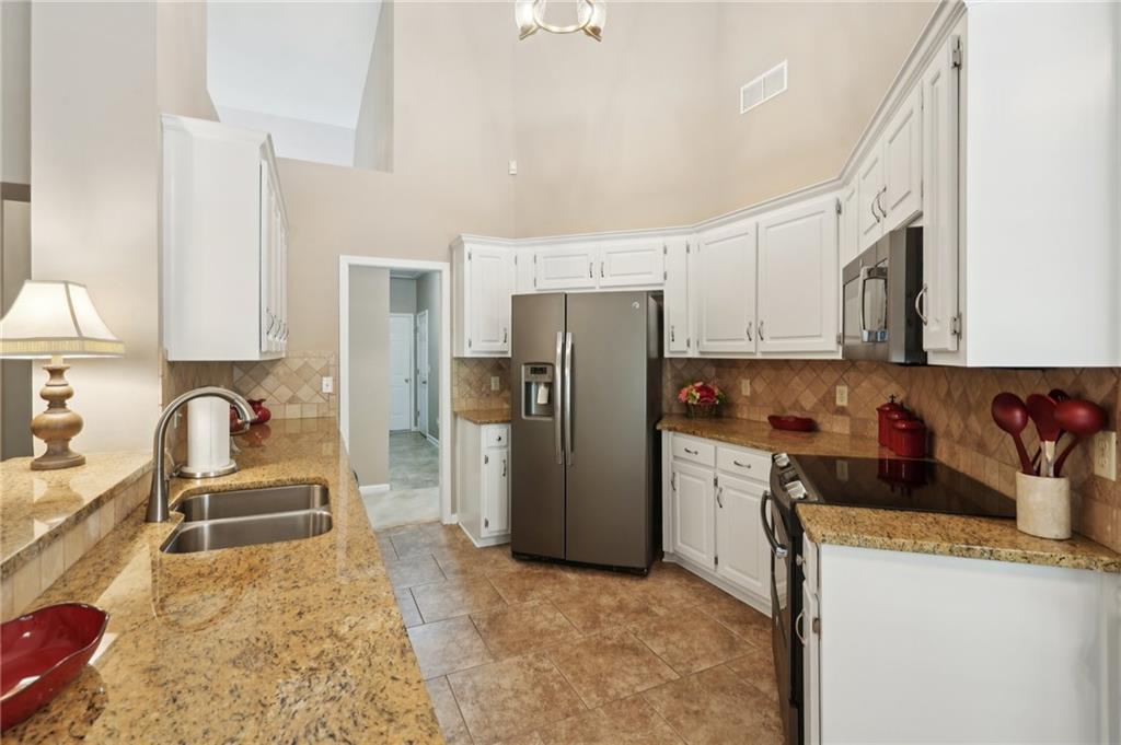 2545 Amberbrook Lane, Grayson, Georgia image 6