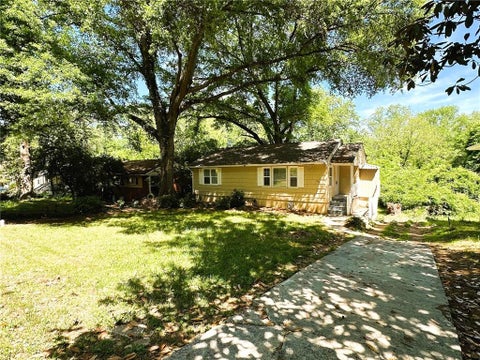 Homes For Sale - 1900 Meadow Lane<br/> Decatur, GA 30032