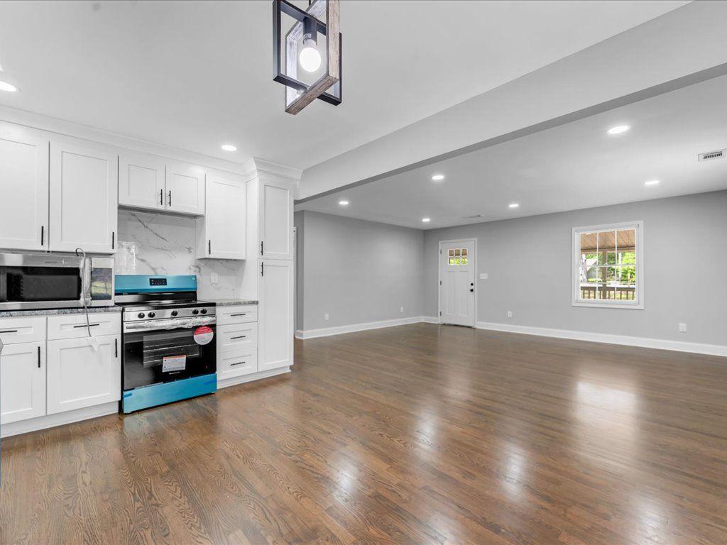 5438 Hiram Lithia Springs Road, Powder Springs, Georgia image 7