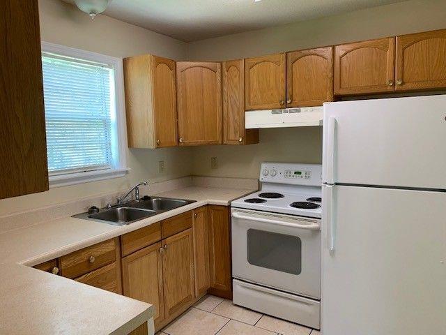 1700 ALMOND TREE Place