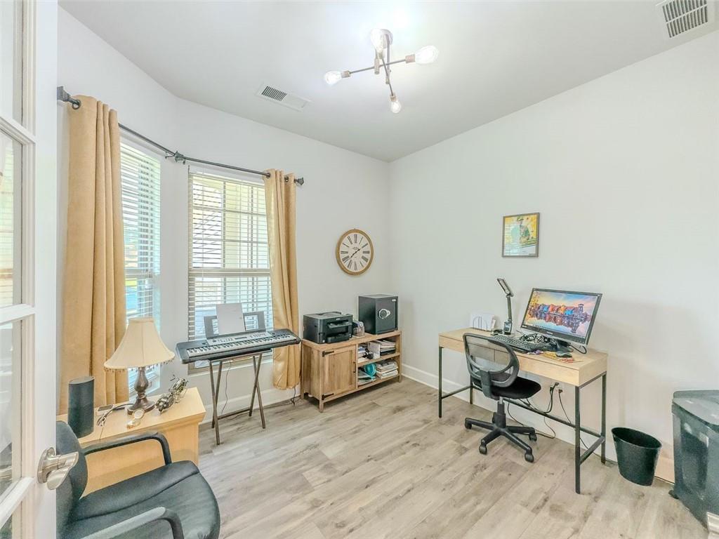 5610 VILLA CREST Drive