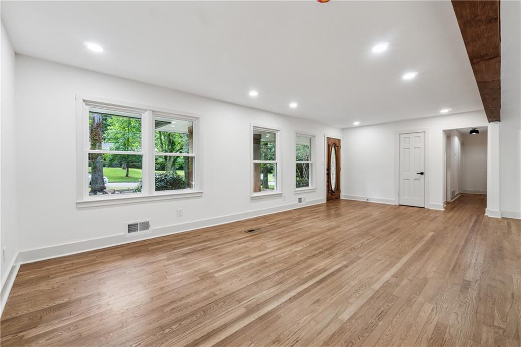 459 Thackery Place SW