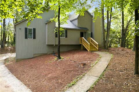 Homes For Sale - 490 Summerfield Drive<br/> Alpharetta, GA 30022