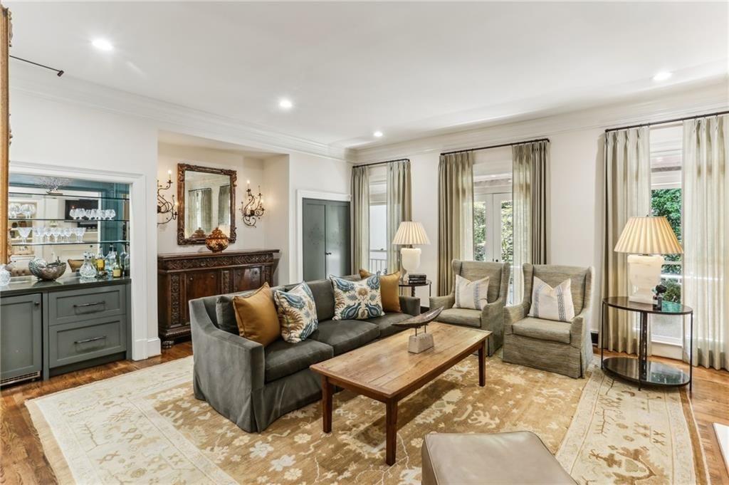 2466 Brookhaven Place NE