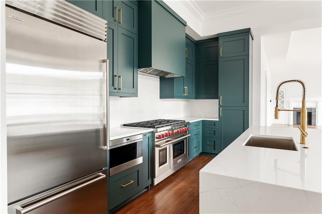 1585 S PONCE DE LEON Avenue NE 19