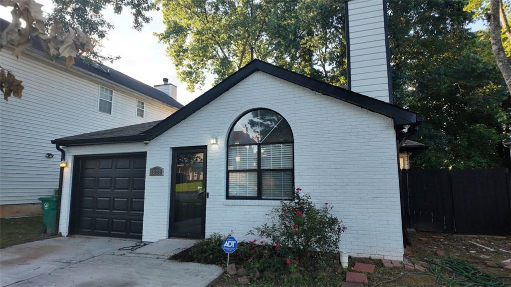 3527 LEHIGH Way