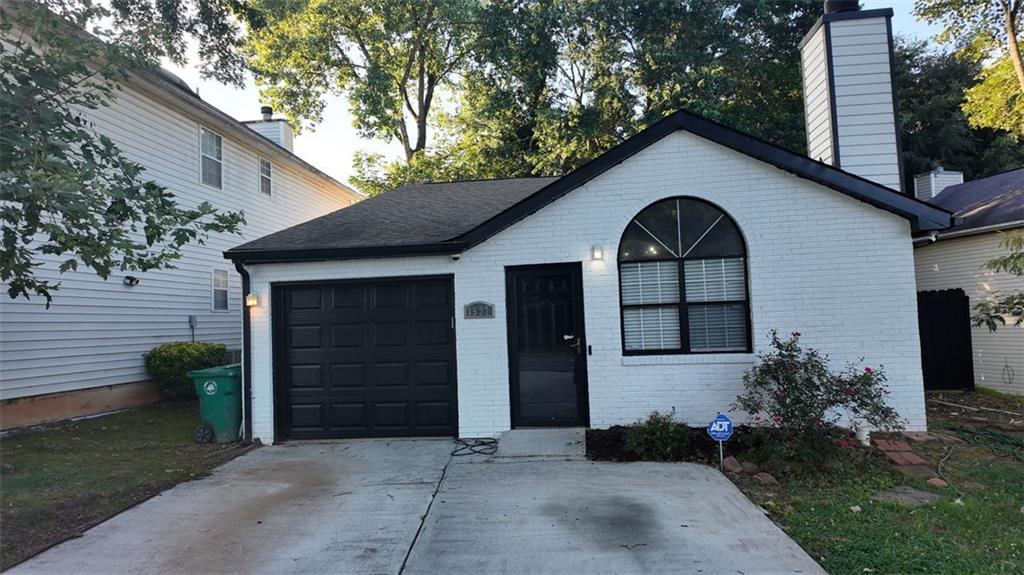 3527 LEHIGH Way