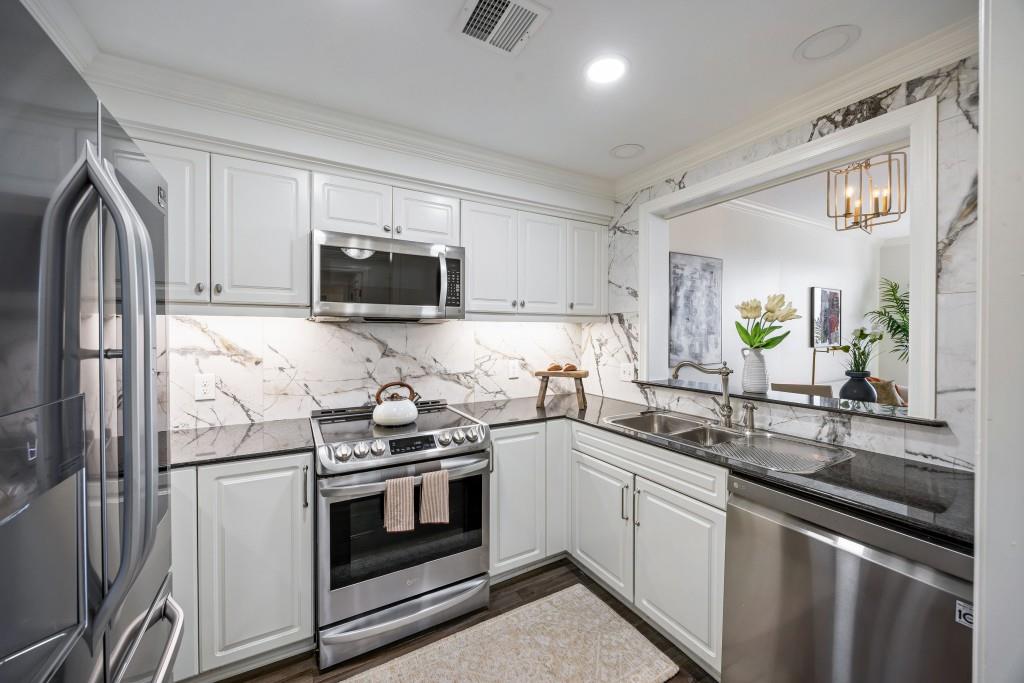 75 14th Street NE 3830