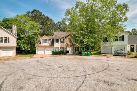 A home in Ellenwood