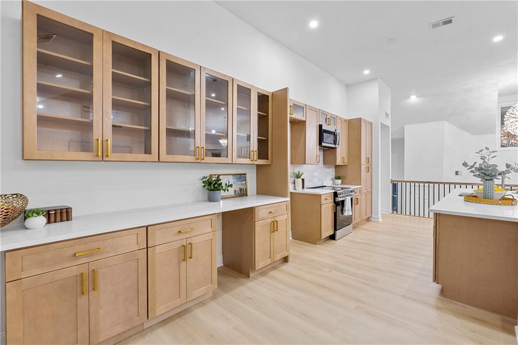 652 Trailwood Lane SW