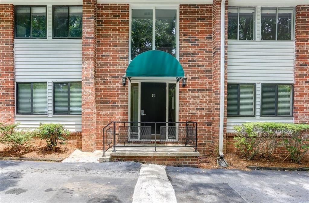 4266 Roswell Road NE G4