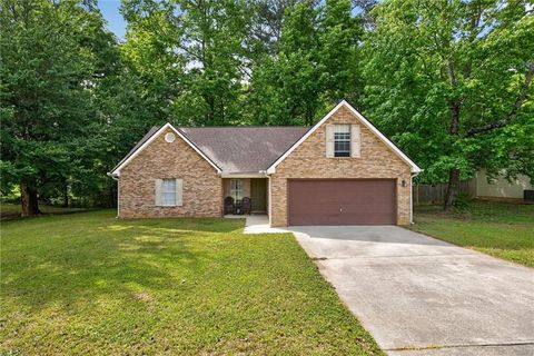 Homes For Sale - 311 Magnolia Lane<br/> Monroe, GA 30655