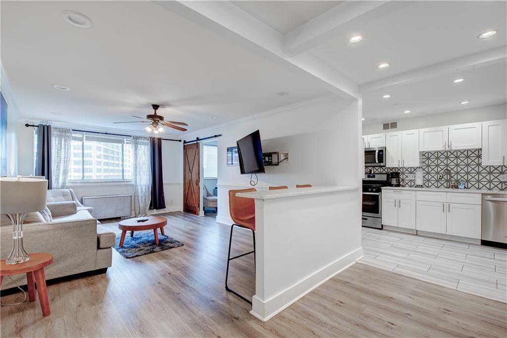 215 Piedmont Avenue NE 708