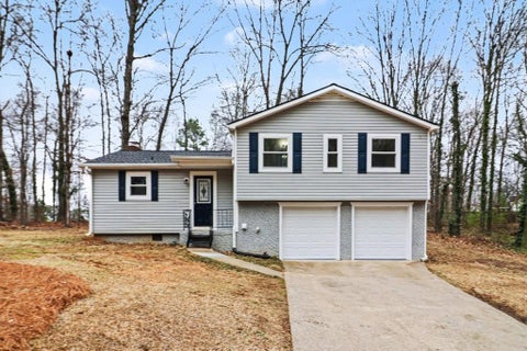 Homes For Sale - 3864 Yeager Road<br/> Douglasville, GA 30135
