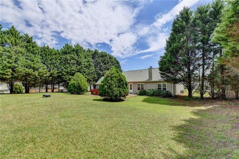 A home in Dacula