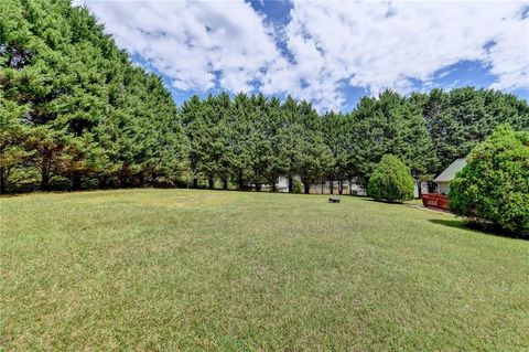 A home in Dacula