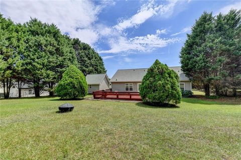 A home in Dacula