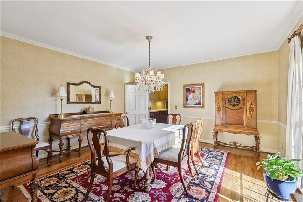 580 Glen Eagles Circle SE